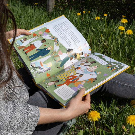 Buch "Ach, das ist FAMILIE?!" von Britta Kiwit • Emily Claire Völker