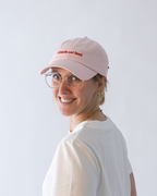 Cap "friends not food" pink