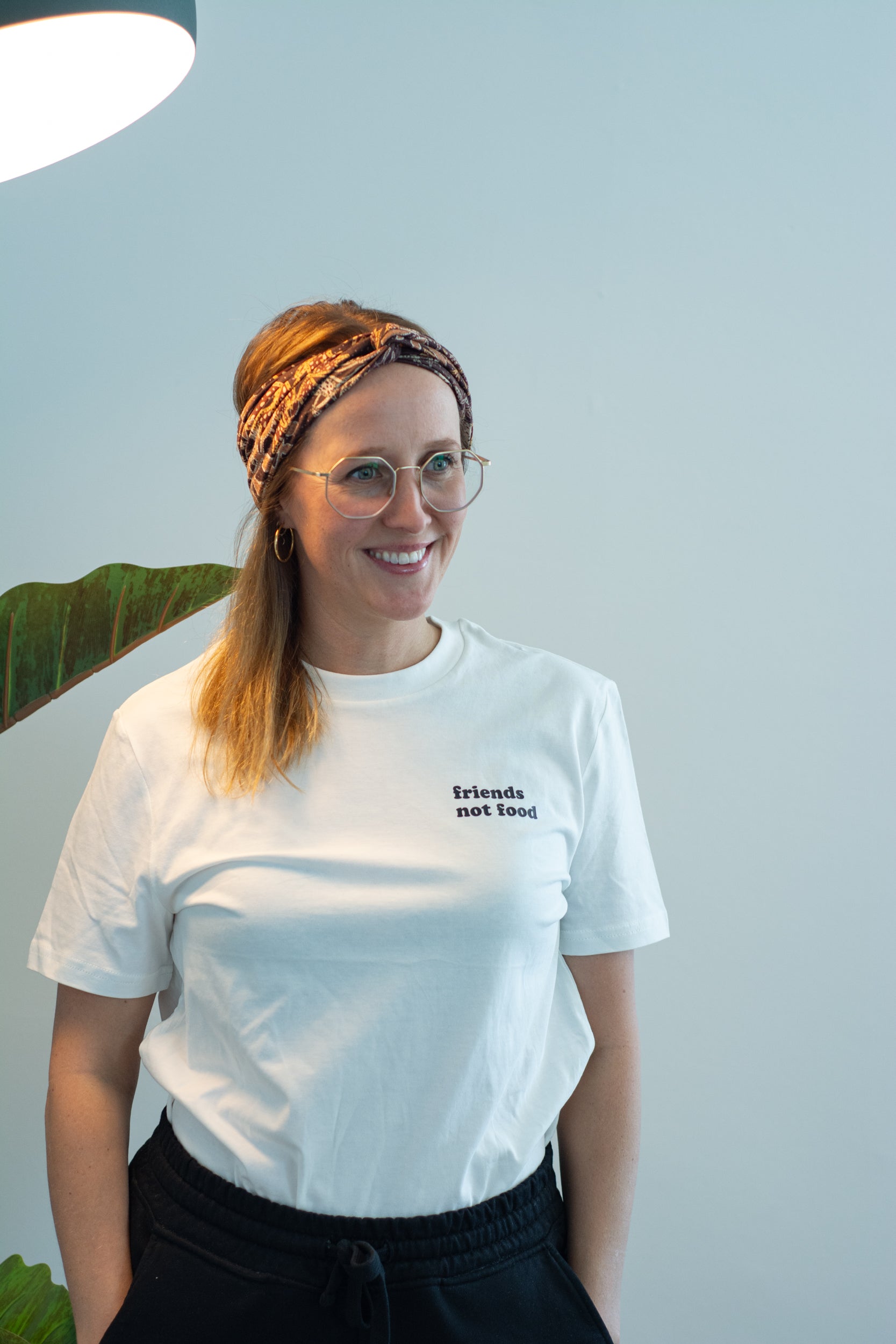 Shirt "friends not food" unisex