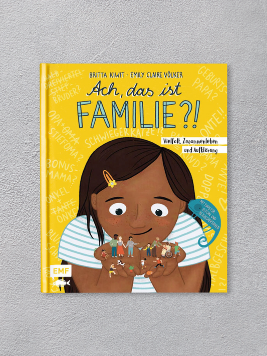 Buch "Ach, das ist FAMILIE?!" von Britta Kiwit • Emily Claire Völker